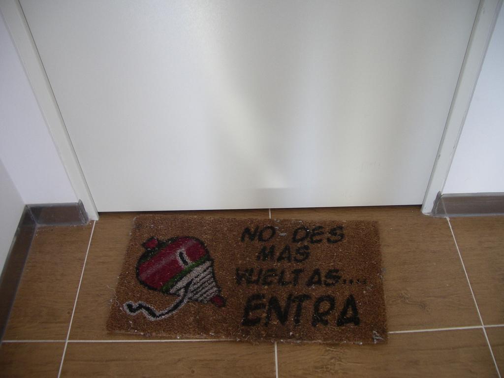 Hostel El Castillo Aninon Екстер'єр фото